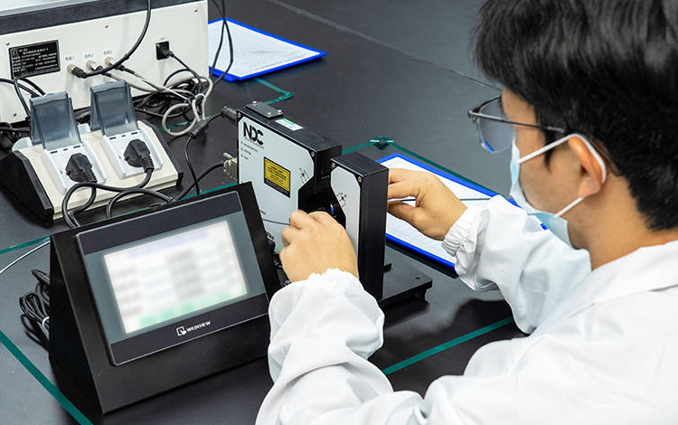 নিংবো লিন্সট্যান্ট পলিমার উপকরণ CO,. LTD.